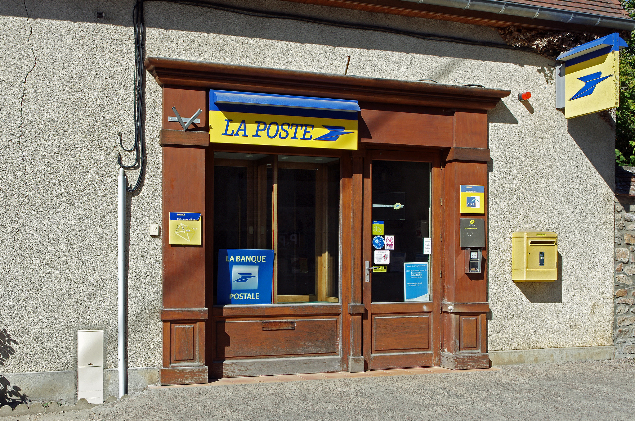 La liste des bureaux de poste ouverts ce lundi - Tonic Radio, Hit & Pop ...