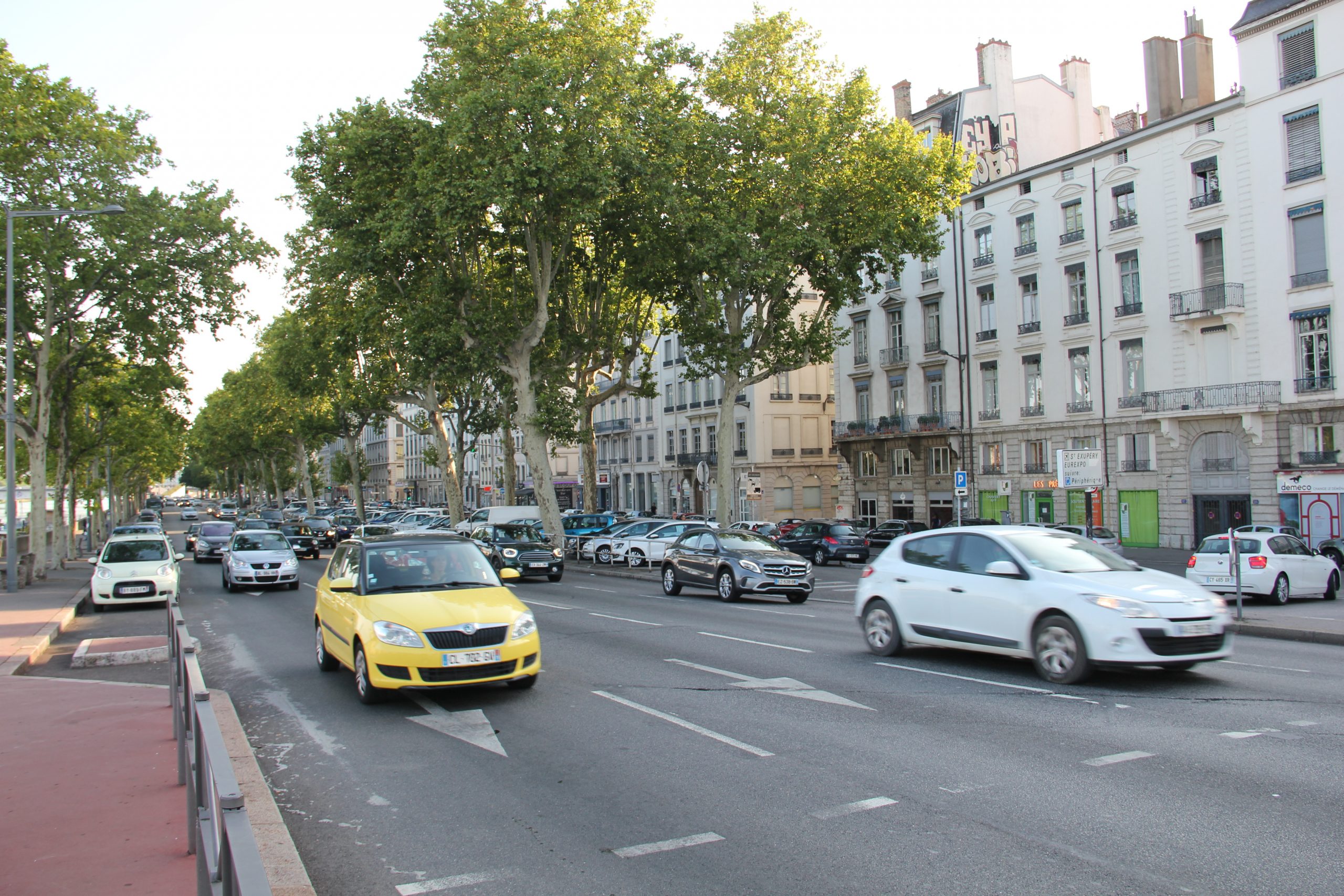 2,8 tonnes de CO2 générées par les véhicules frontaliers